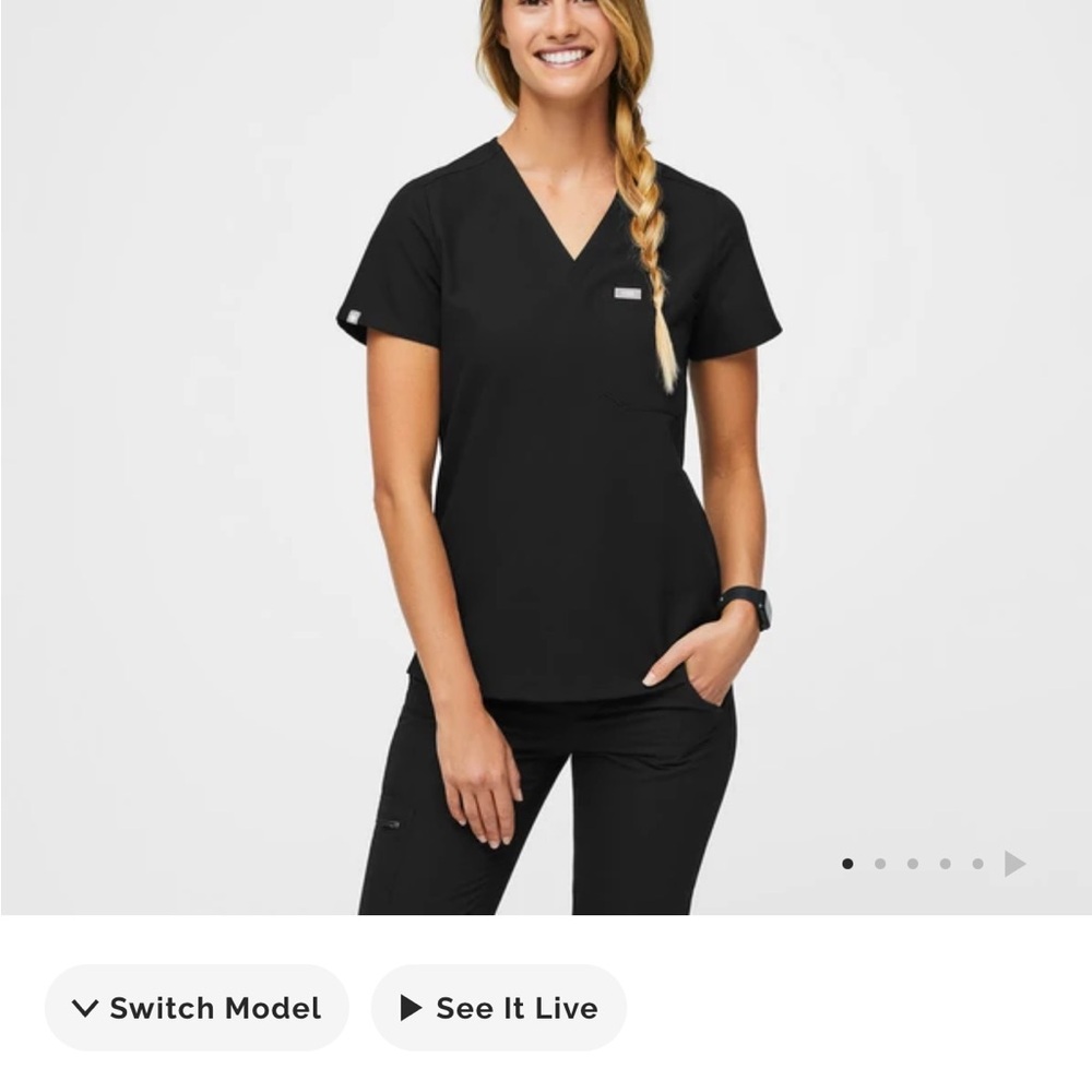 Catarina One-Pocket Scrub Top